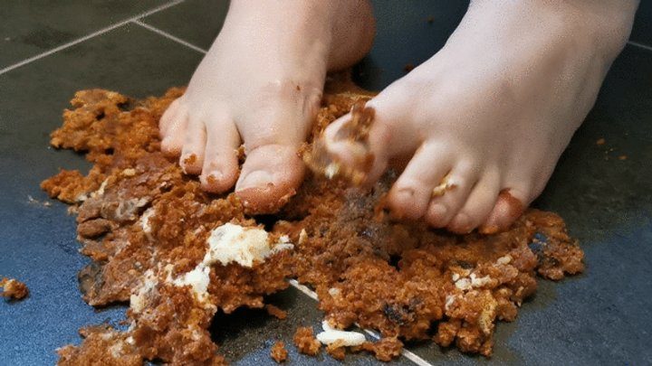 Chubby Bunny Clips - Telling you to lick my toes clean