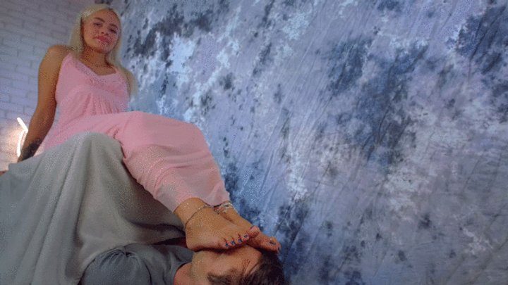 Dominant Femine - The Princess Khaleesi - Loves To Feel His Tongue On Her Dirty Feet - Full - Russian Language - HD 1920x1080