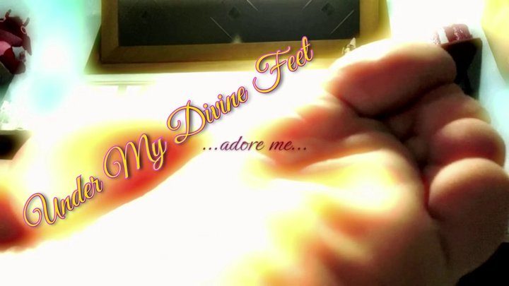 Superior Feet - Comfortably on the bed (part1)