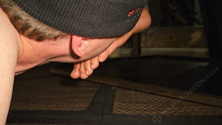 Master Giacon - Worship my feet