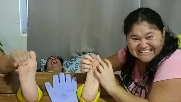 Tickling Touch - Tickle in the Merce vertical trap