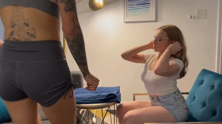 Rose's Garage - Arm Wrestling between GreasyRose and Stella Ella