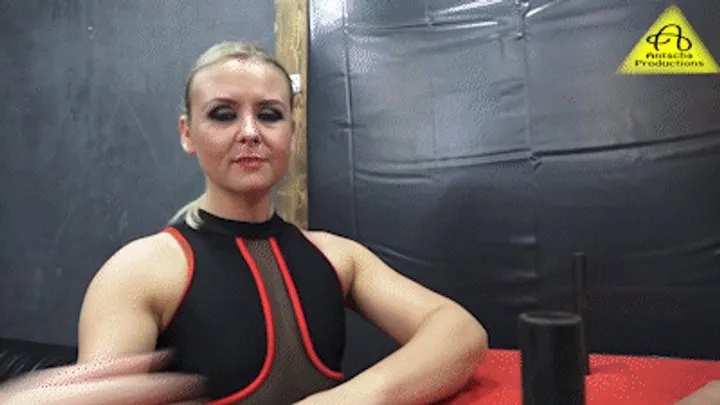 Antschas Wrestling And Fetish Store - Armwrestling Nikki vs Siren