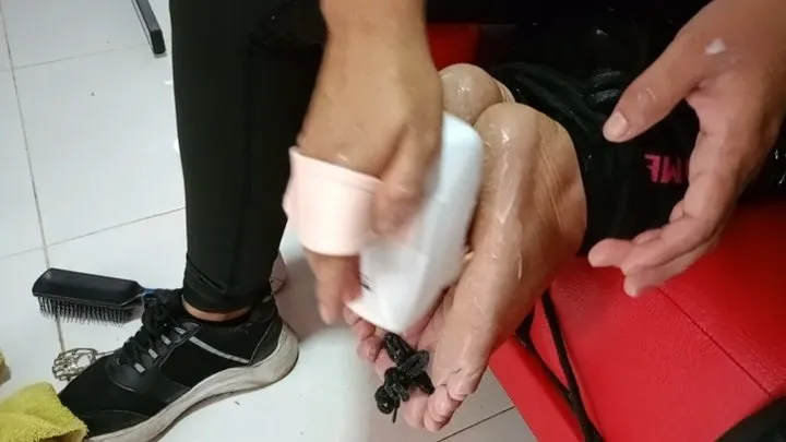 Tickling Touch - Tickling soles Face down Yosse