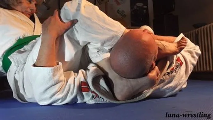 Luna-wrestling - Foot Fight 27