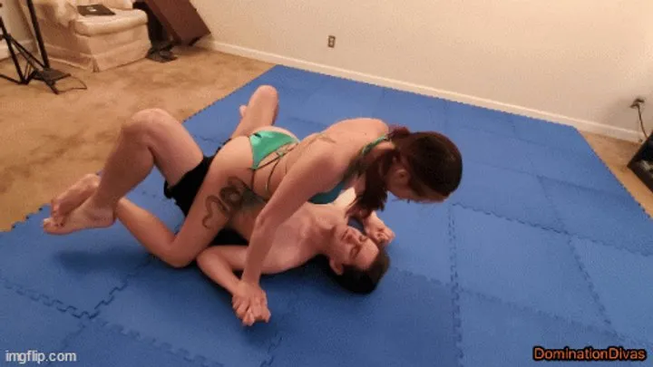 Domination Divas - Princess Onyx Dominates!