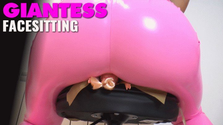 Dana Da Silva - Giantess facesitting (small version)