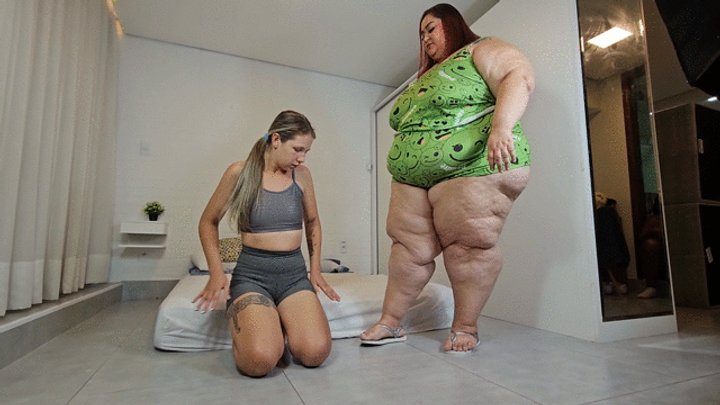 Penelope Clip Store - ALL MY WEIGHT ON THE FRAGILE SLAVE FACE - BY SAMMY BBW - PART 1