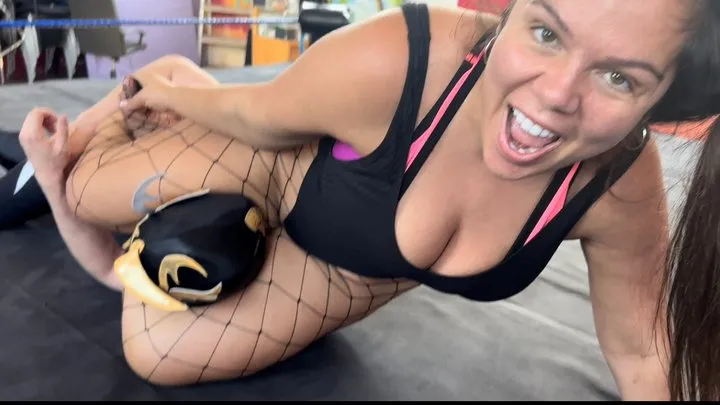 Nadia Sapphire - Competitive mixed wrestling