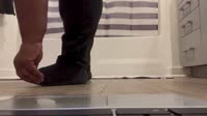 Fatbodyuglyfeet - Bathroom Itch