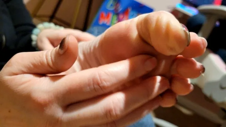 Archkatie210 - 8-min Sole POV with self-tickling and audio