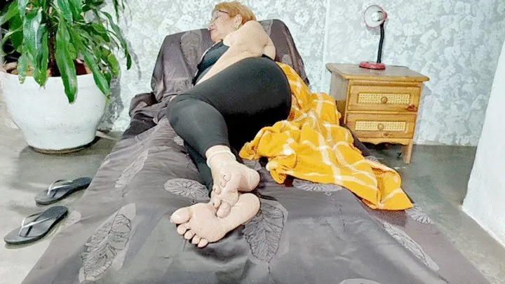 Foot Fetish Paradise - Stephanie the Maid Foot Tickling the Madame Diana Senior