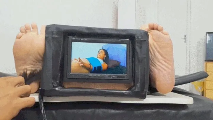 Tropical Foot Fetish Videos - Lorena in soles close intense tickling