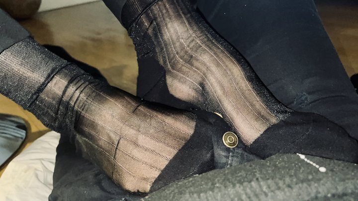 Gay Male Soxjob Heaven - FLIRTING IN SHOES AND SOCKS
