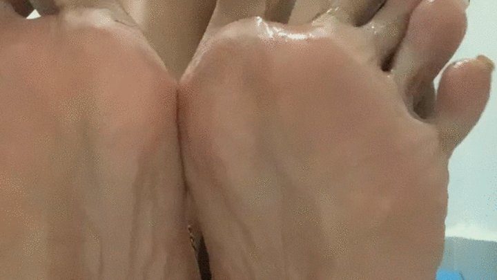 Queen Yessenias Feet - ASMR Oily Soles JOI