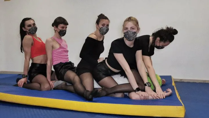 Russian Trample Championship - 5 Russian cougars destroying men (special video)