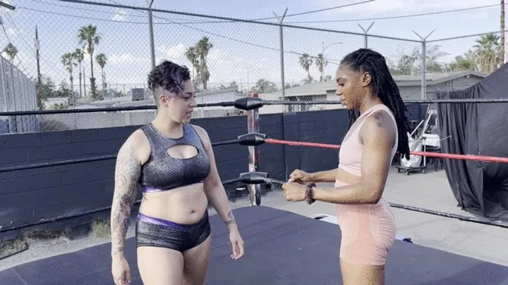 Pandemic Pro Wrestling - Barefeet Sharon attacks Cocoa's Knee