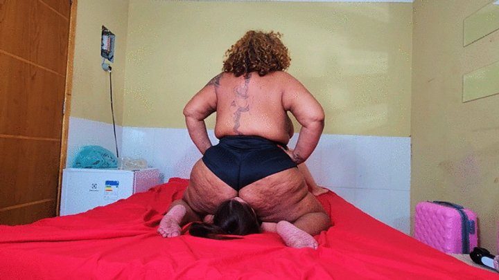 Manuela Albertine Fetish - Face sitting new BBw milf, part 3, BBW Priscila and Satina, (cam by Camila) FULL HD
