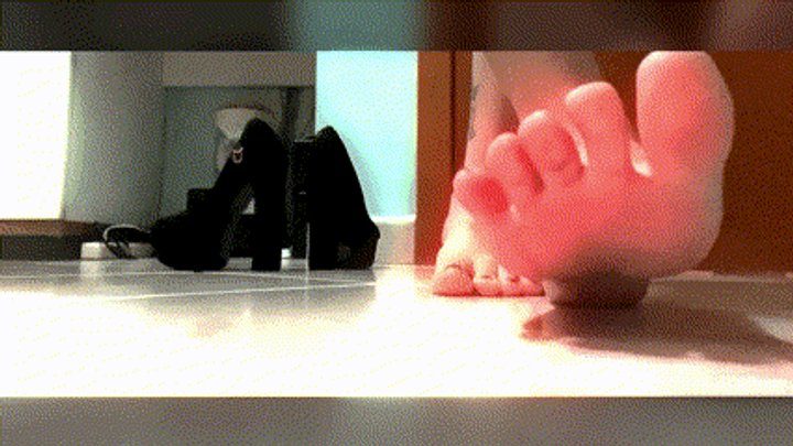 Superior Feet - Walking on your face