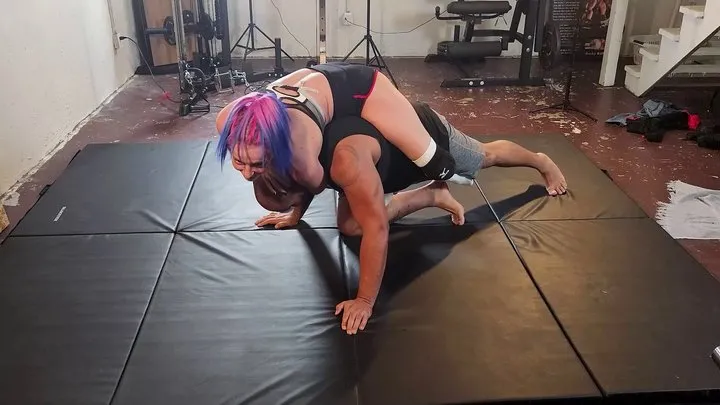 Goddessbbgrl - TNT - Real Competitive Wrestling - Round 3 720p