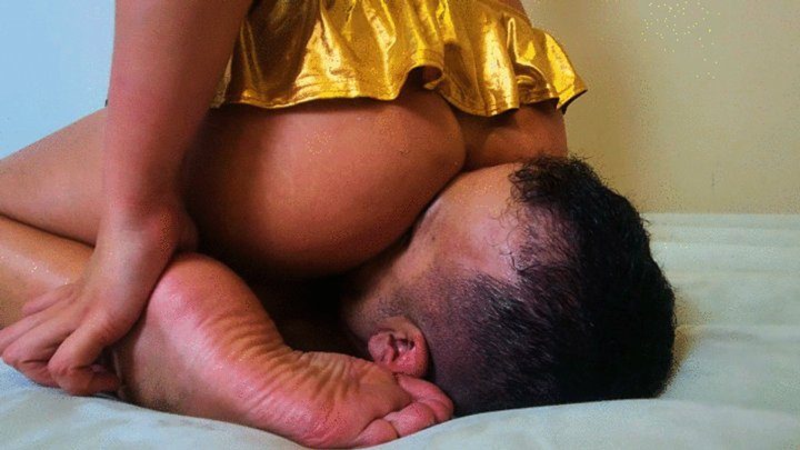 Evil Brazilian Girls - Face sitting tematic carnaval mummification, part 3, by Manu Albertine and Slave Scofild - FULL HD