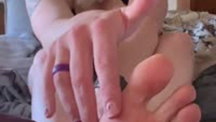 Sxysolesofv - Unaware Goddess Catches You Jerking Off and Welcomes It