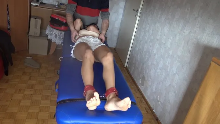 Polish Tickling - Tickling Simona Shy body on the table