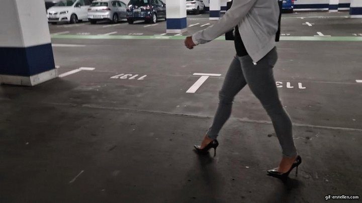 Helenas Feet High Heels Tights Legs - where is my car HD mp4 1920x1080
