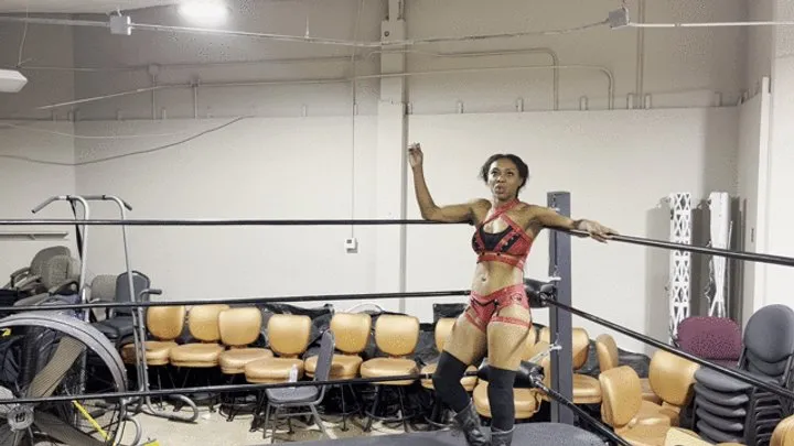 Pandemic Pro Wrestling - MILF Battle - Kara Squishes Cocoa