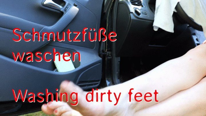 Leggingsnet Clips And Pics - Washing feet - Füße waschen