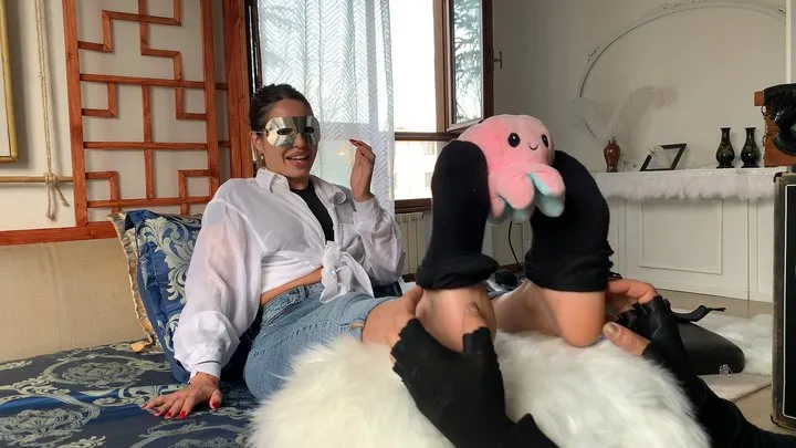 Octopustickling - Giusy - foot tickling challenge 4k