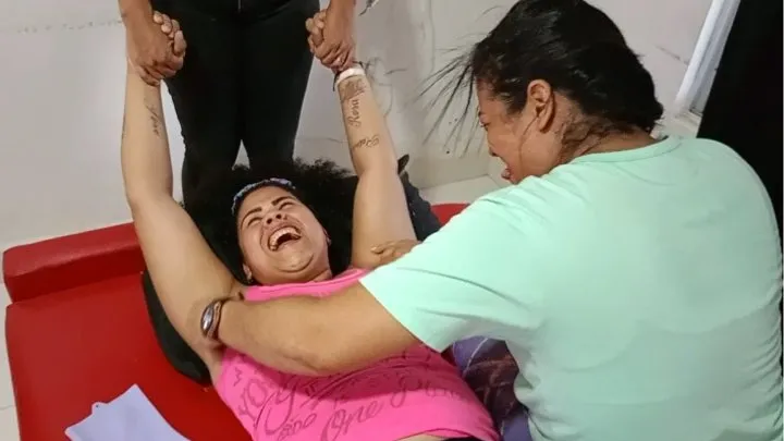Tickling Touch - Tickling Delilah's armpits