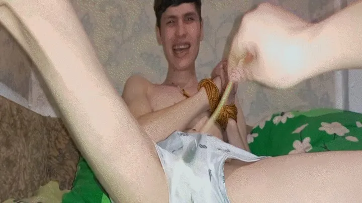Appetizing Crumpet - Tickle the bad boy's balls MP4