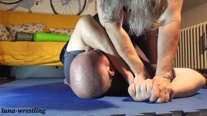 Luna-wrestling - Grappling 73