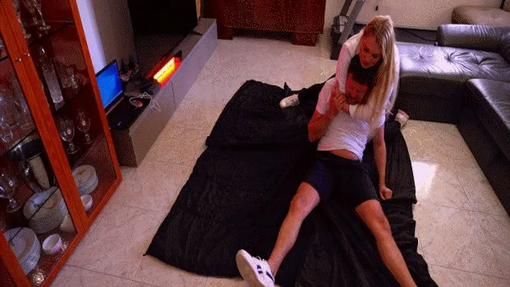 Princess Diana - Blondes dominate and win MP4