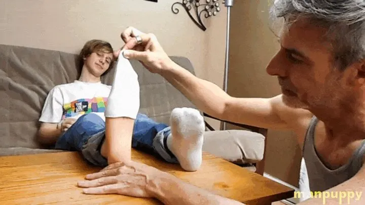 Manpuppy - Foot Tickling Surprise for Twink Boyfriend - Elis Ataxxx - Richard Lennox - Manpuppy - WMV 1080 - Remaster