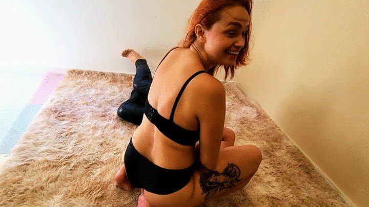 Manuela Albertine Fetish - Face sitting Manu's, part 3, by Manu Albertine and Slave, (cam by Camila) FULL HD