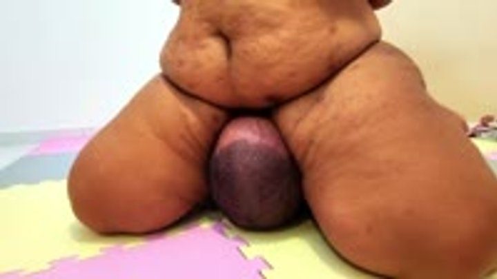 Brazilian Bbw - Interracial face sitting A huge black ass from a real ebony bbw queen in a poor white guy