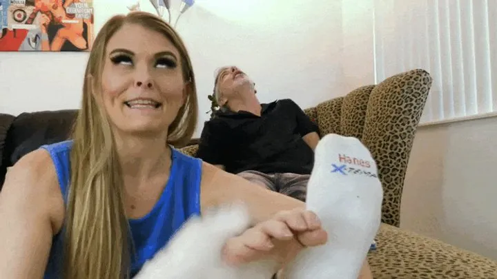 Mean Feet Fetish - Tickling Her Stupid Husband - Kitty Quinn - Richard Lennox - WMV 720
