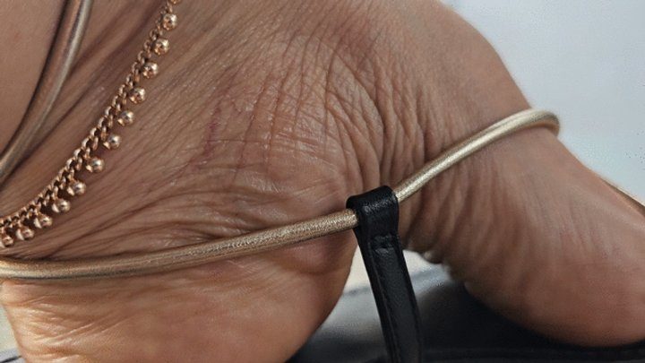 Foot Fetish Paradise - Milah Arches the Queen of the Highly Arched Feet