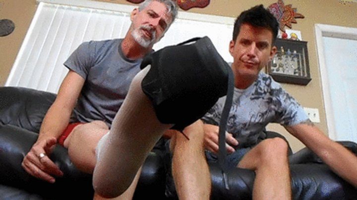 Mean Feet Fetish - Mean Roommates Demand Foot Massages - Jeff Drizzle - Richard Lennox - MP4 720 - Remaster