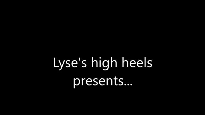 Under The High Heels Of The Women - Joi humiliation !