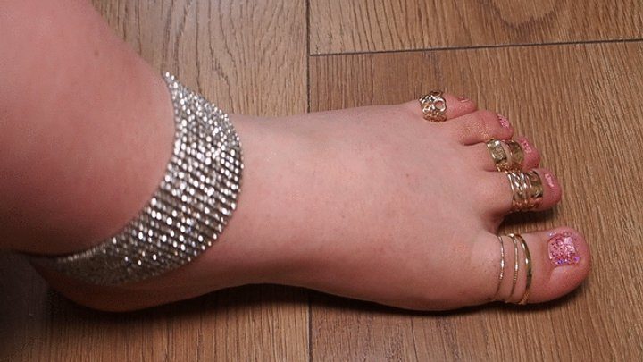 Anastasia Gree Clip Store - #8 BBW feet (no sound)