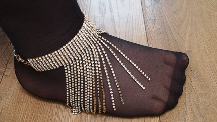 Anastasia Gree Clip Store - #1 Worship loser BBW feet in black stockings (no talk)