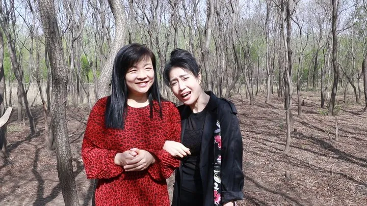 Cgbf - Chinese mature woman’s tickling challenge in the forest