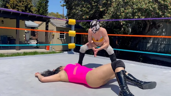 Butt Wrestling Inc - Tessa vs Mariah: KO and Unmasking