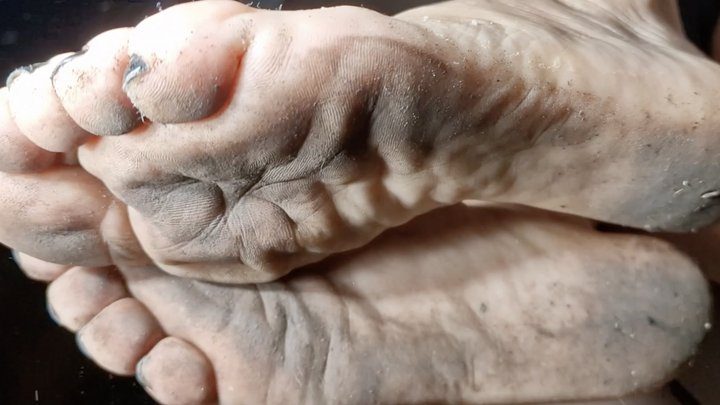 Lilacgamboogebbwfeet - bbw thickness feet dirty soles thick toes showing moving fingers in all angles and soles dirty thickness round feet!