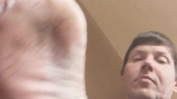 Hendriks Feet - Lick the dirt off my feet!