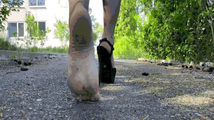 Jeanette And Alex - Lost in the Park: Jeanette's Stiletto Mystery SD