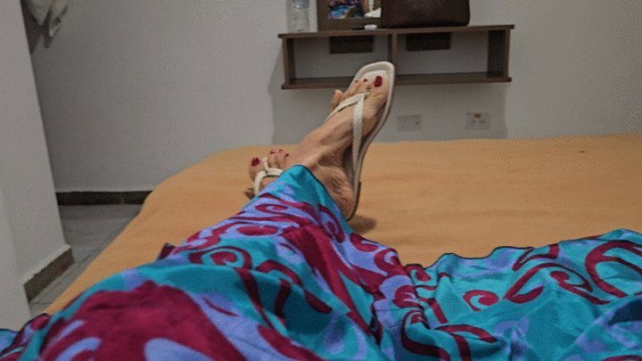 Foot Fetish Paradise - Milah Arches The Queen of the Highly Arched Feet relaxing in the Hotel